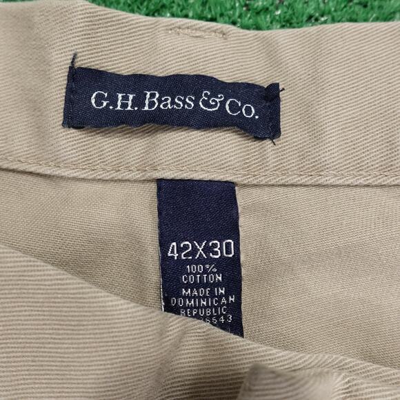 G.H. Bass & Co. Pants Mens 42x30 Khaki Classic Fit Pleated Casual 100% Cotton - Picture 6 of 7